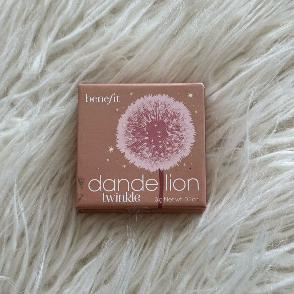 Benefit Cosmetics  Dandelion Twinkle Highlighter